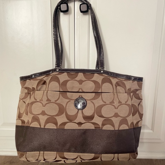 Coach diaper bag! Large tote with several compartments! - Picture 2 of 3
